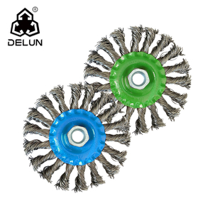 DELUN Twisted Flat Circular Wire Wheel Brush Round Shape for Angle Grinder Direct Factory